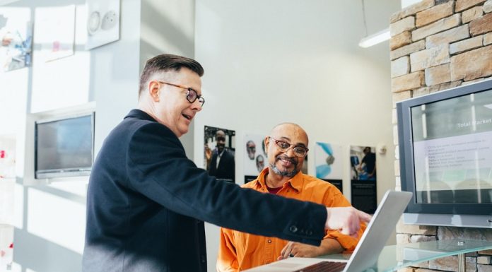 Photobooths pour les Entreprises : Comment Promouvoir Votre Marque lors d’Événements Photobooths pour les Entreprises Comment Promouvoir Votre Marque lors d'Événements